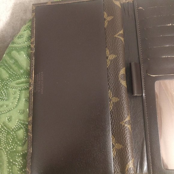 Louis Vuitton Vintage Monogram Wallet and Check Cover - Picture 9 of 16